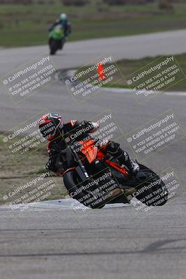 media/Nov-30-2025-TrackDaz (Sun) [[d8b22663df]]/A Group/Session 3 (Off Ramp)/